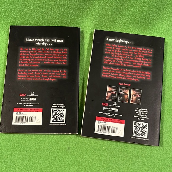 The Vampire Diaries Vol. 1&2 Origins & Bloodlust SC Books - Picture 4 of 6